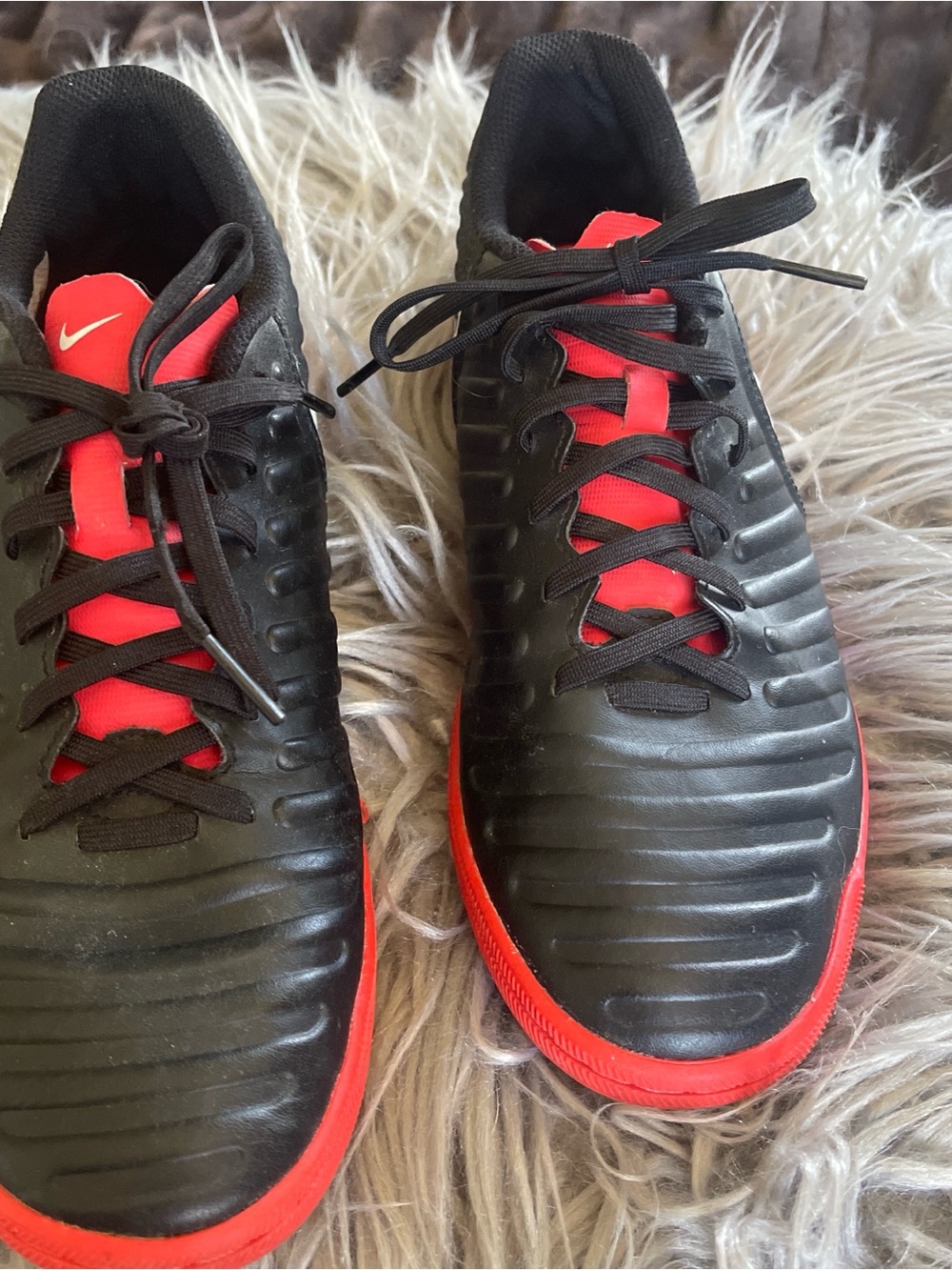 Nike Men’s Black and Red Athletic Indoor Soccer Sneakers